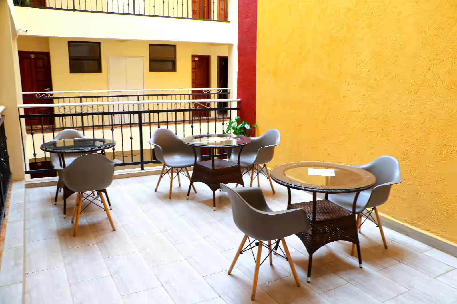 Business Hub gallery 3